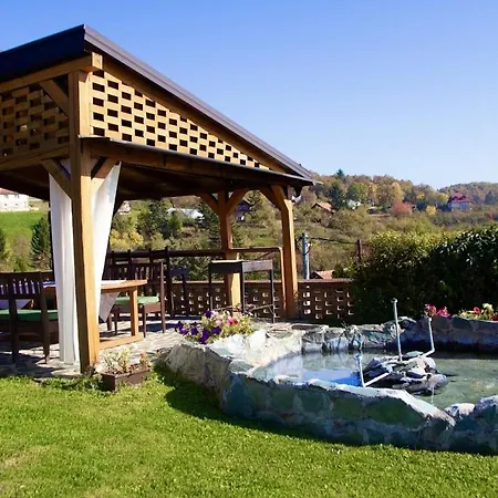 Vikendica Holiday Home Green *