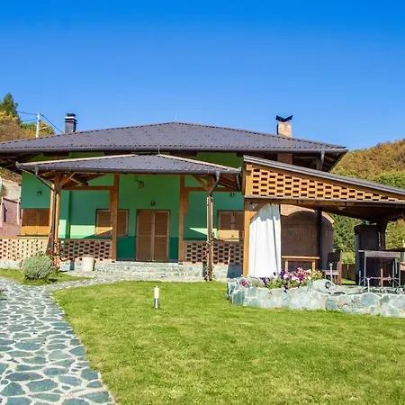 Vikendica Holiday Home Green